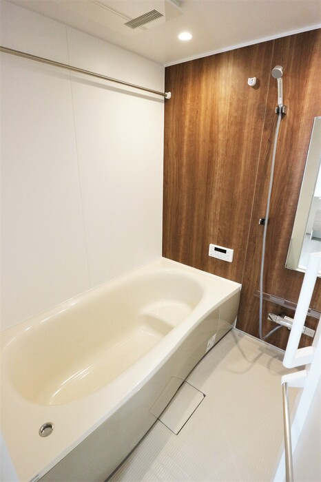 ローテ　ベルクの浴室|日々の疲れを癒すお風呂付です
