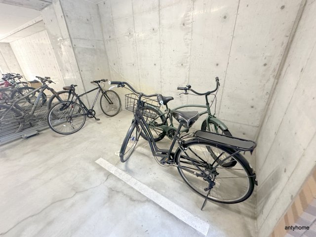 ラグゼ江戸堀　仲介手数料無料の駐車場