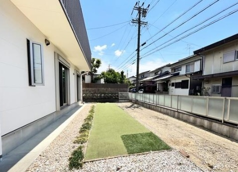 各務原市松が丘6丁目の庭