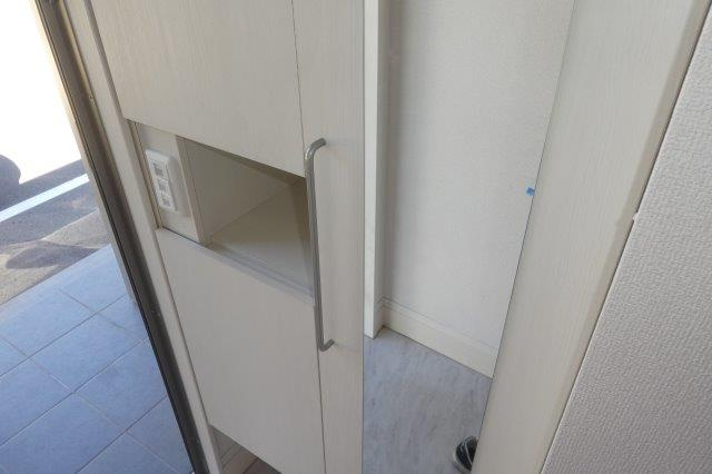 ホロンの内装|シューズボックス
