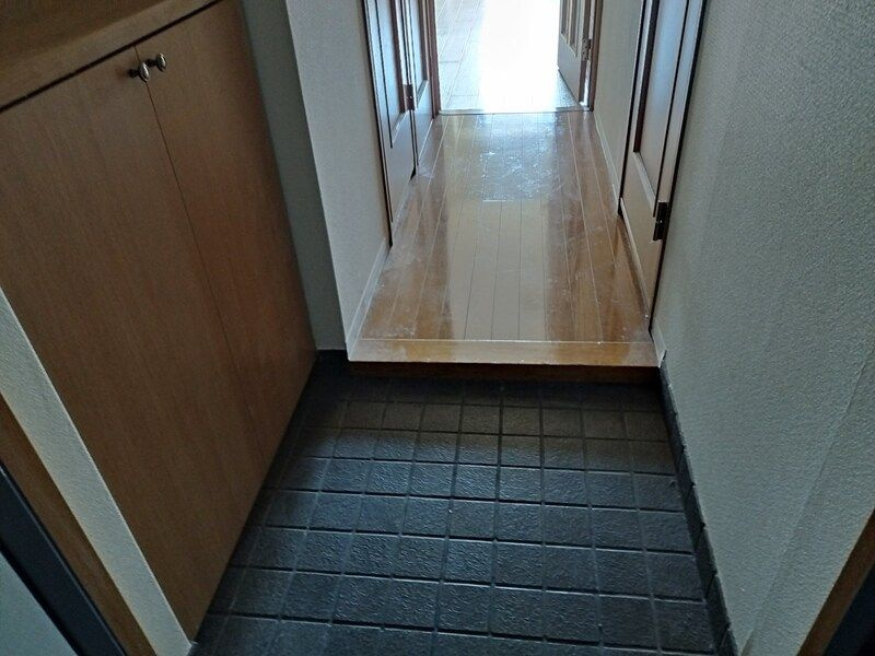 アミーグランコート三宮の玄関|同物件別部屋写真