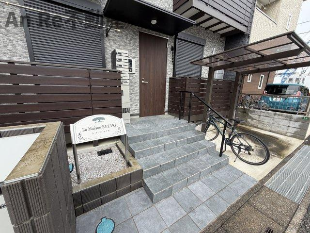 La maison KEYAKIのエントランス