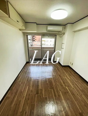 【居間・リビング】 | ロジマン御苑 | 洋室のお部屋です。