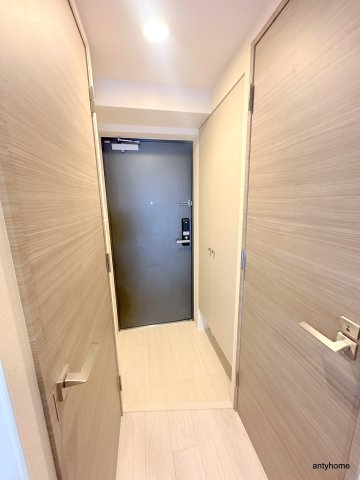 エスリード南堀江レジデンス　仲介手数料無料の玄関