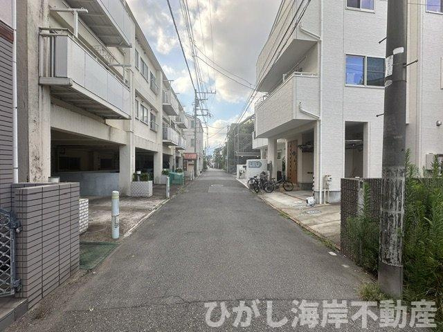 藤沢市鵠沼松が岡4丁目　売地の前面道路含む現地写真|現地外観