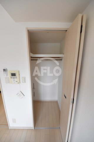 エステムプラザ梅田扇町公園パークランドの収納|エステムプラザ梅田扇町公園パークランド　ウォークインクローゼット
