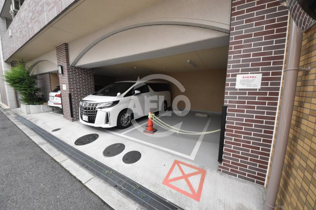 エステムプラザ梅田扇町公園パークランドの駐車場|エステムプラザ梅田扇町公園パークランド　駐車場