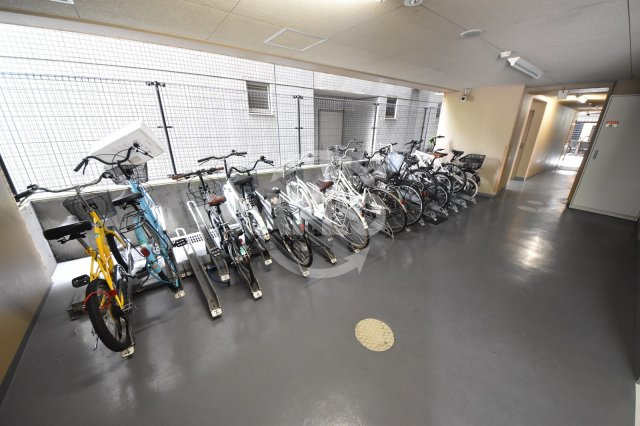 エステムプラザ梅田扇町公園パークランドの駐車場|エステムプラザ梅田扇町公園パークランド　駐輪場