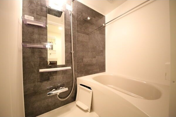アレーヌコート野並の浴室