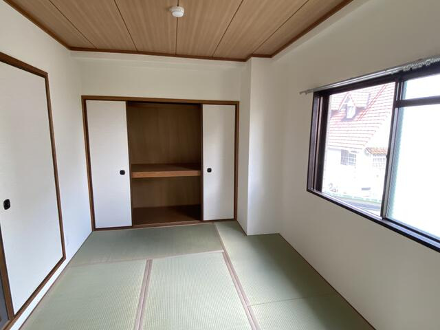 ハイネス山下の和室