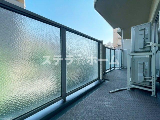 イトーピア鶴見のバルコニー|落ち着いた時間を過ごせるバルコニーです