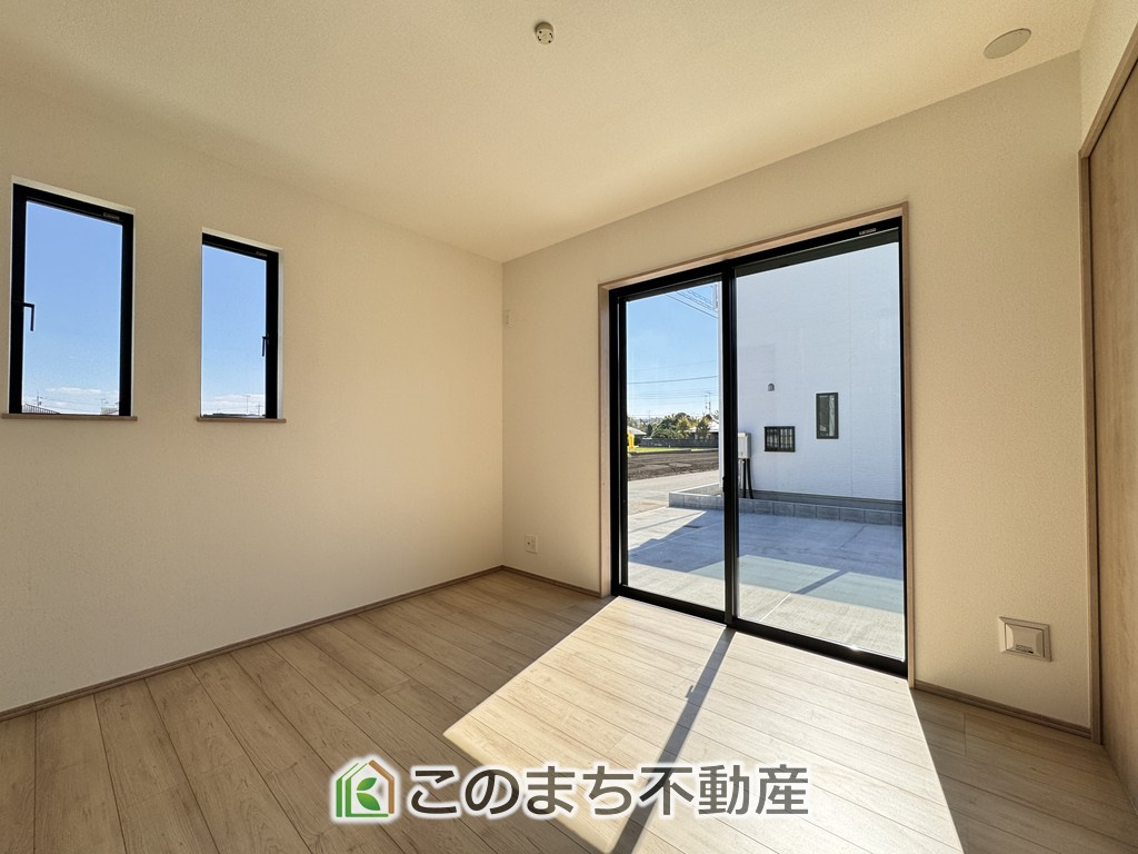 ハートフルタウン鹿沼市幸町1丁目206番の洋室|南向きで陽当たりの良い洋室♪風通しもよく快適です☆