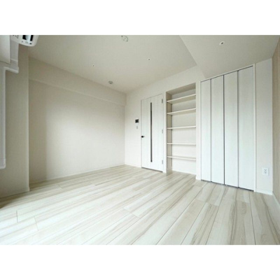 【寝室】 | ラグゼナ横浜鶴見  | ☆綺麗な色合いのお部屋☆