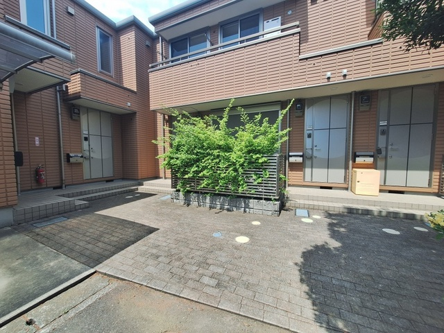 Maison de mimosaのエントランス