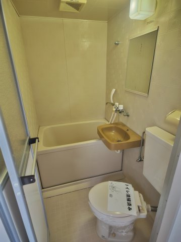寝屋川コスモシティの浴室|日々の暮らしに欠かせないお風呂です