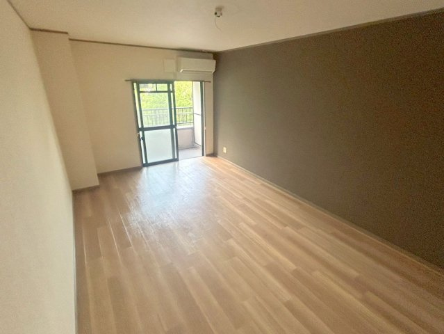 イーズ千里山の居間・リビング
