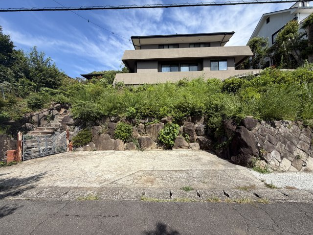 熱海市　西熱海町別荘地の駐車場