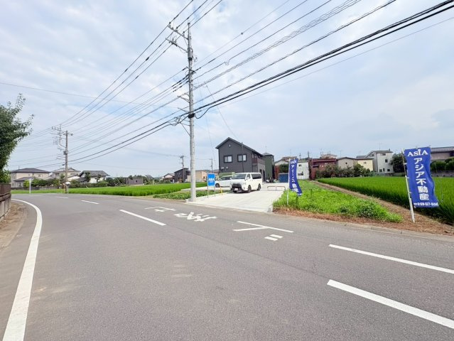 川越市久下戸　建築条件なし売地　JR川越線『南古谷駅』徒歩20分　【南古谷小学区】の前面道路含む現地写真