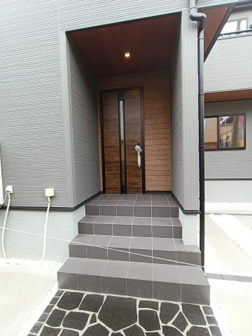 三郷市　戸ケ崎　新築戸建　　全1棟の玄関|毎日通る玄関はこちらです