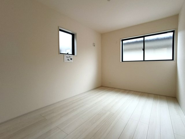 三郷市　戸ケ崎　新築戸建　　全1棟の洋室|使い勝手のいい洋室です