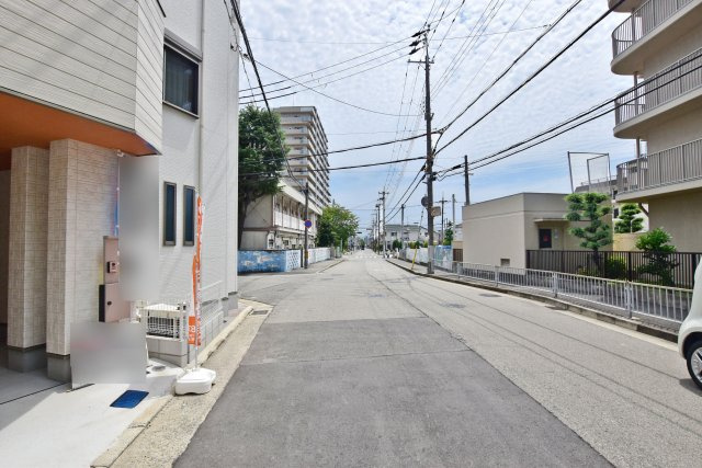 武庫豊町3丁目新築戸建│3LDK+駐車1台可の前面道路含む現地写真|前面道路は南側9.1ｍ公道です。