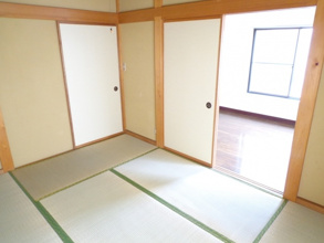 【寝室】