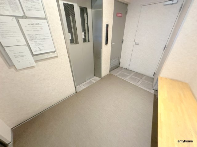 オンコート九条のロビー