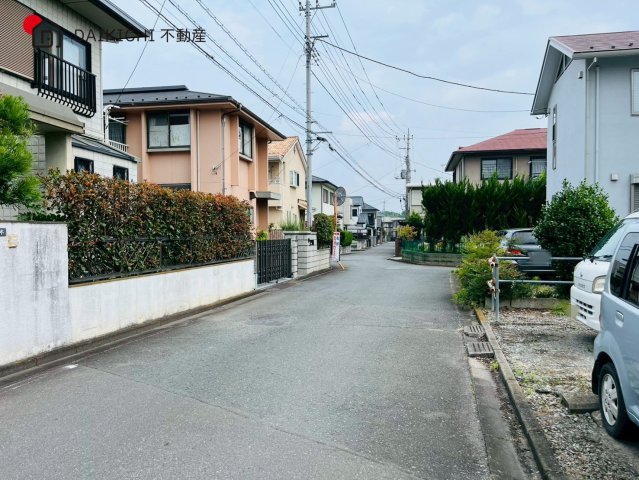 【前面道路含む現地写真】 | 毛呂山町前久保南2丁目　中古戸建