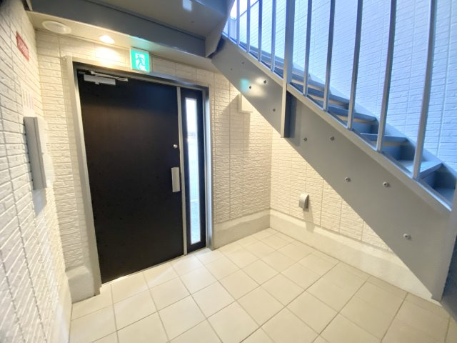 エムライズ大蔵中町のロビー