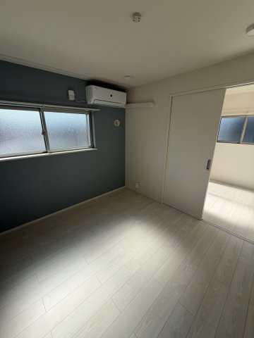 Nitva Heights(二トヴァ　ハイツ)の居間・リビング