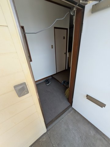 サンハイツ小山の玄関