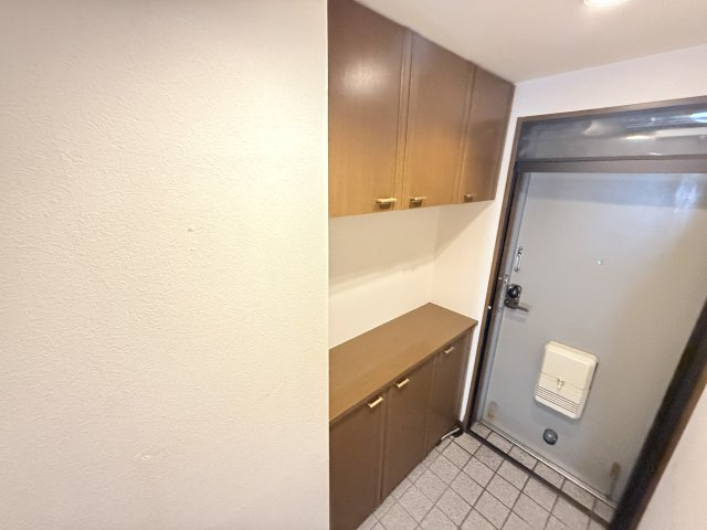 プレファランスコート弐番館の玄関