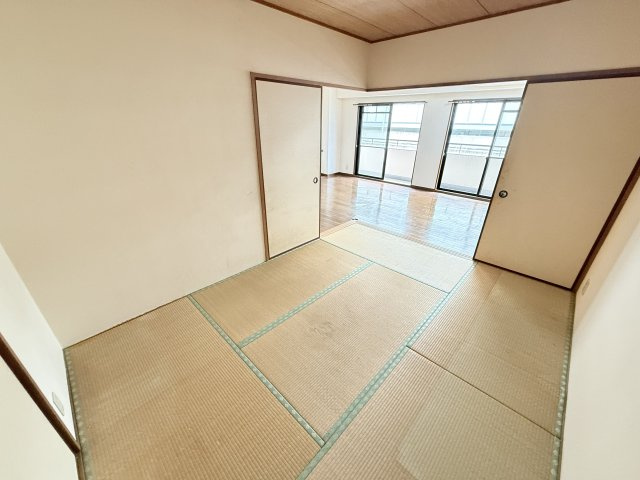 プレファランスコート弐番館の和室