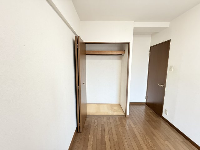 プレファランスコート弐番館の収納
