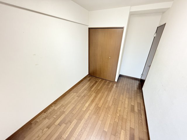 プレファランスコート弐番館の洋室
