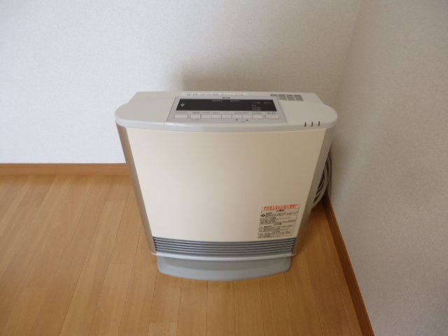 【その他】 | グレイス ヴィラＭ Ⅲ | ガスファンヒーター
