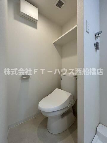 ケイディーエックスレジデンス原木中山のトイレ