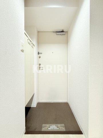 SERENiTE北浜の玄関
