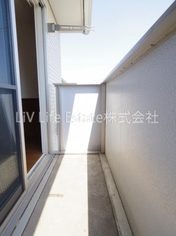東大和市狭山３丁目のアパートのバルコニー