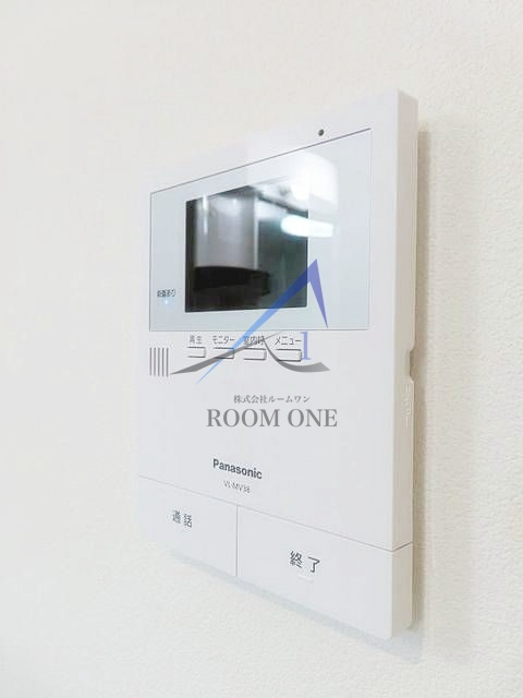 カーサビアンカ高松のセキュリティ|モニター付きインターホンです。
