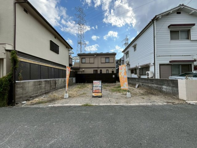 寺本5丁目　建築条件付土地　Bプランの前面道路含む現地写真|【未来を創る自由設計！】
おうちの西側は通路のため通風良好！
