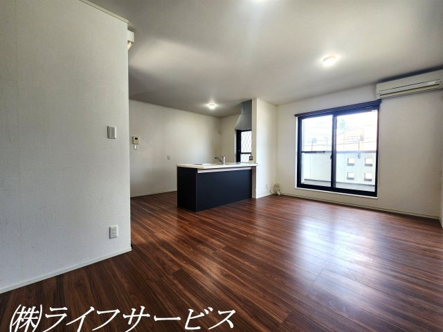 【居間・リビング】 | 瑞光２丁目中古戸建 | ２階リビングルーム１５帖