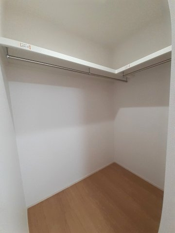 熊本市南区白藤１丁目の中古一戸建の収納|洋室②クローゼット