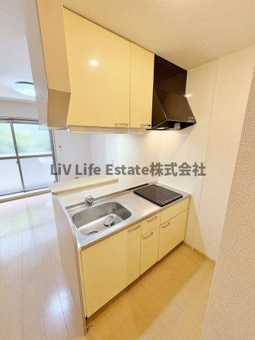 国分寺市本町４丁目のアパートのキッチン