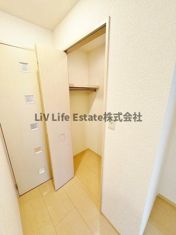 国分寺市本町４丁目のアパートの収納