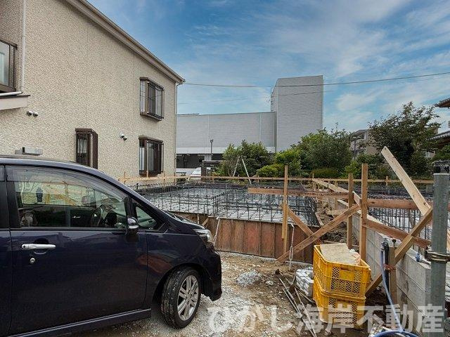 平塚市榎木町　新築戸建　全２棟の外観|7月17日撮影　建築中　現地外観
