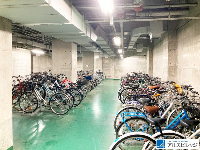 リズムタワーⅡの駐輪場|雨や風から自転車を守ります