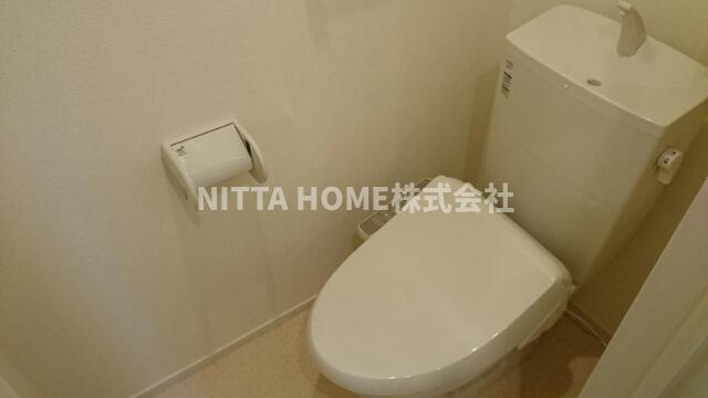 朝来市和田山町市御堂のアパートのトイレ|温水洗浄付きのトイレです＊