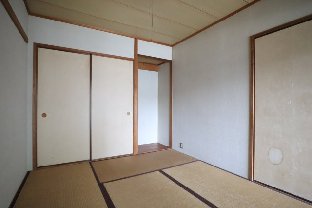 セントラルヒルズI棟の和室