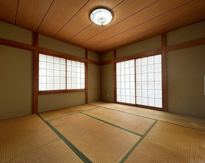 中古戸建　富士市原田Rの和室|1階和室です　リフォーム前